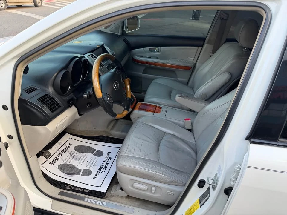 2006 Lexus RX 2nd Gen - Image 8 of 9
