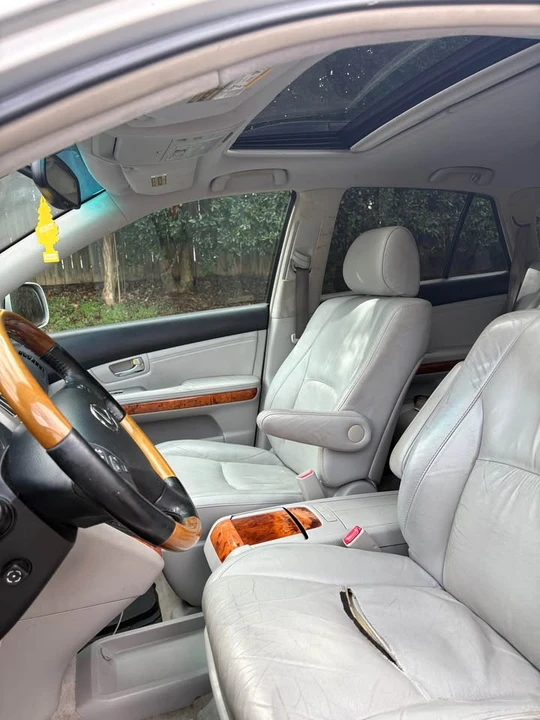 2006 Lexus RX 2nd Gen - Image 6 of 10