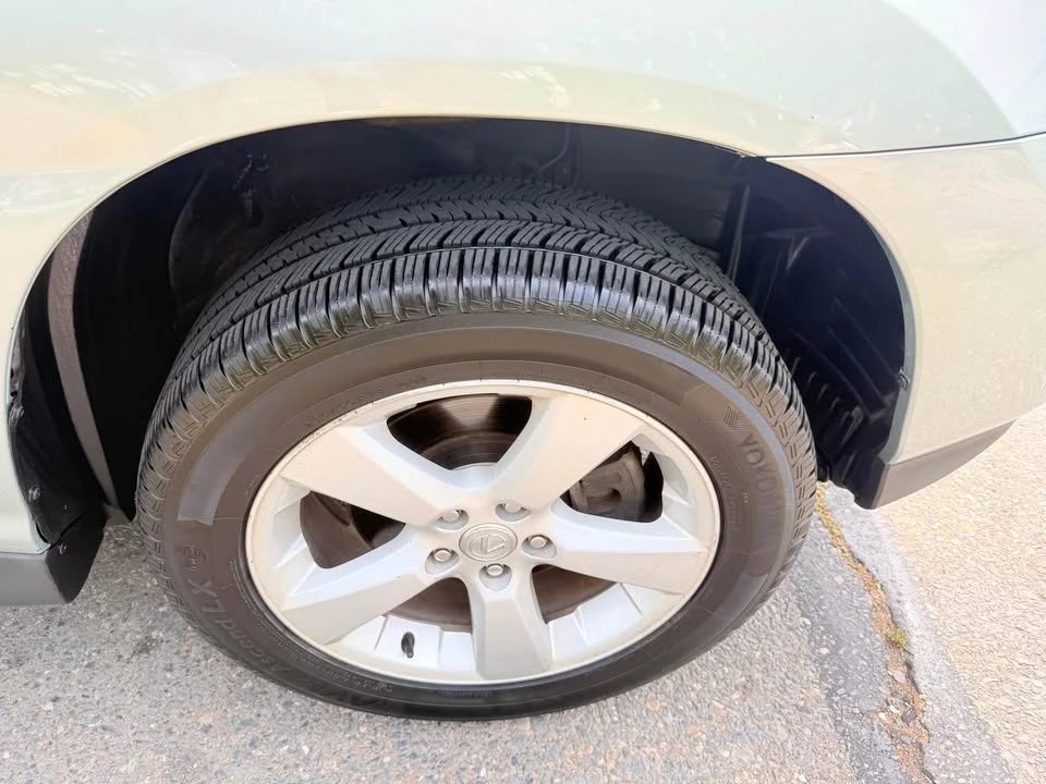 2006 Lexus RX 2nd Gen - Image 16 of 17