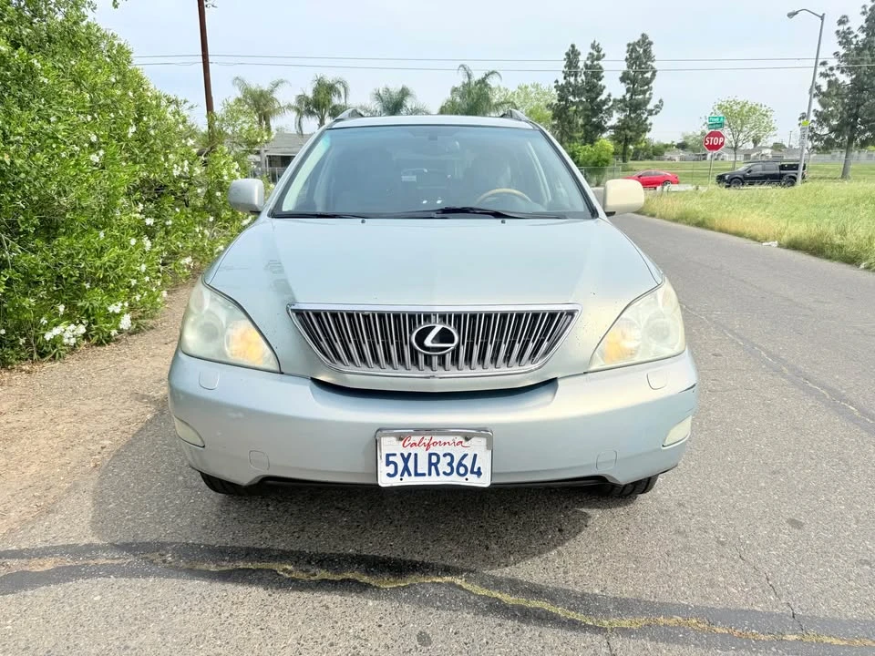 2006 Lexus RX 2nd Gen - Image 2 of 17