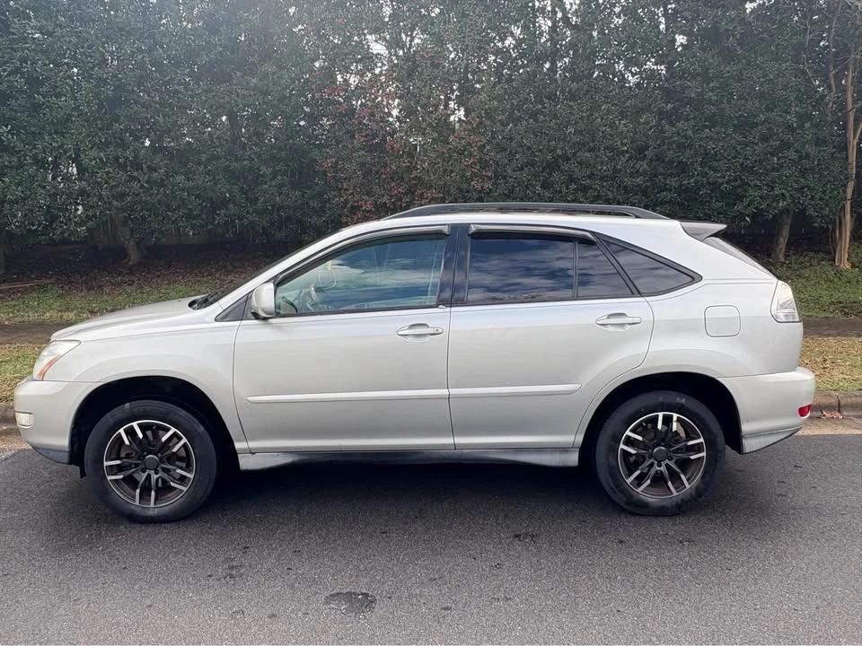 2006 Lexus RX 2nd Gen - Image 5 of 10