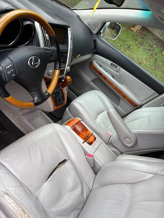 2006 Lexus RX 2nd Gen - Image 9 of 10