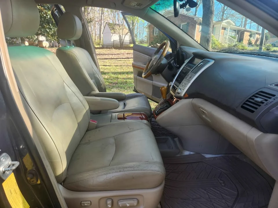 2006 Lexus RX 2nd Gen - Image 9 of 10