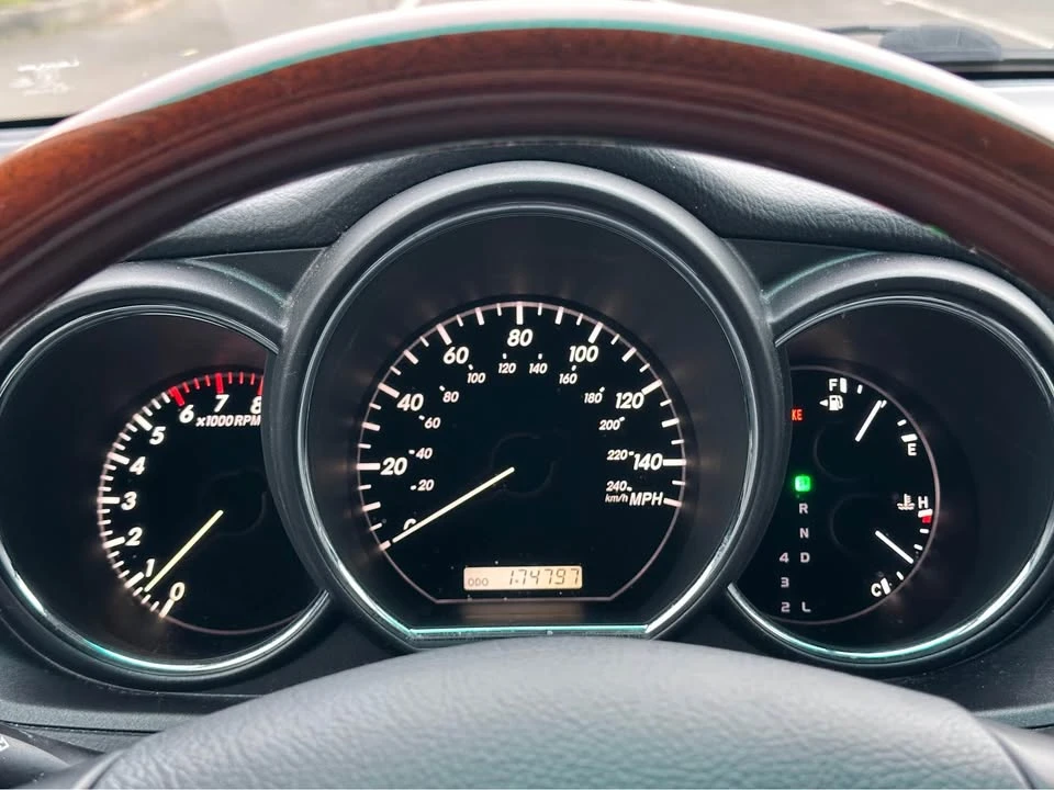 2006 Lexus RX 2nd Gen - Image 14 of 17