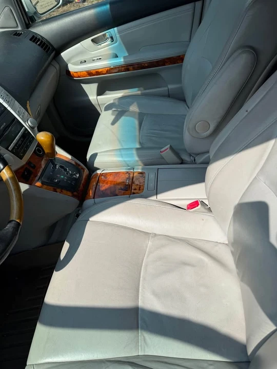 2006 Lexus RX 2nd Gen - Image 6 of 7