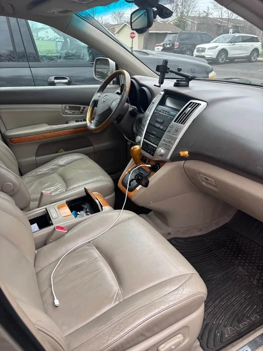2006 Lexus RX 2nd Gen - Image 6 of 12