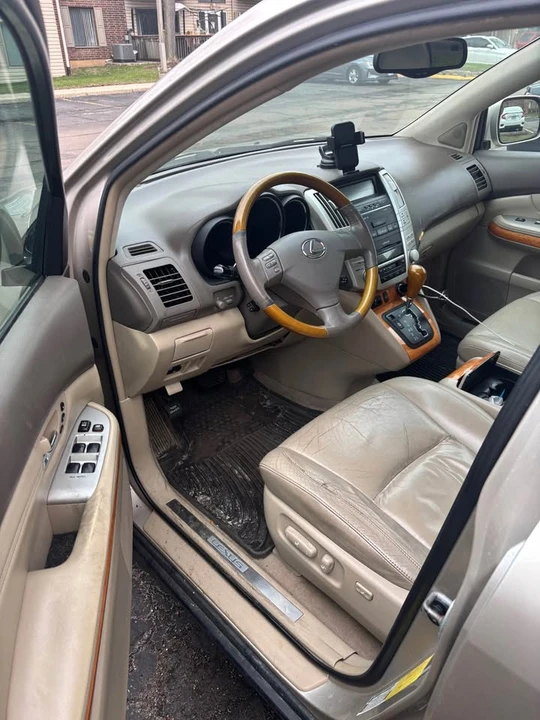 2006 Lexus RX 2nd Gen - Image 8 of 12
