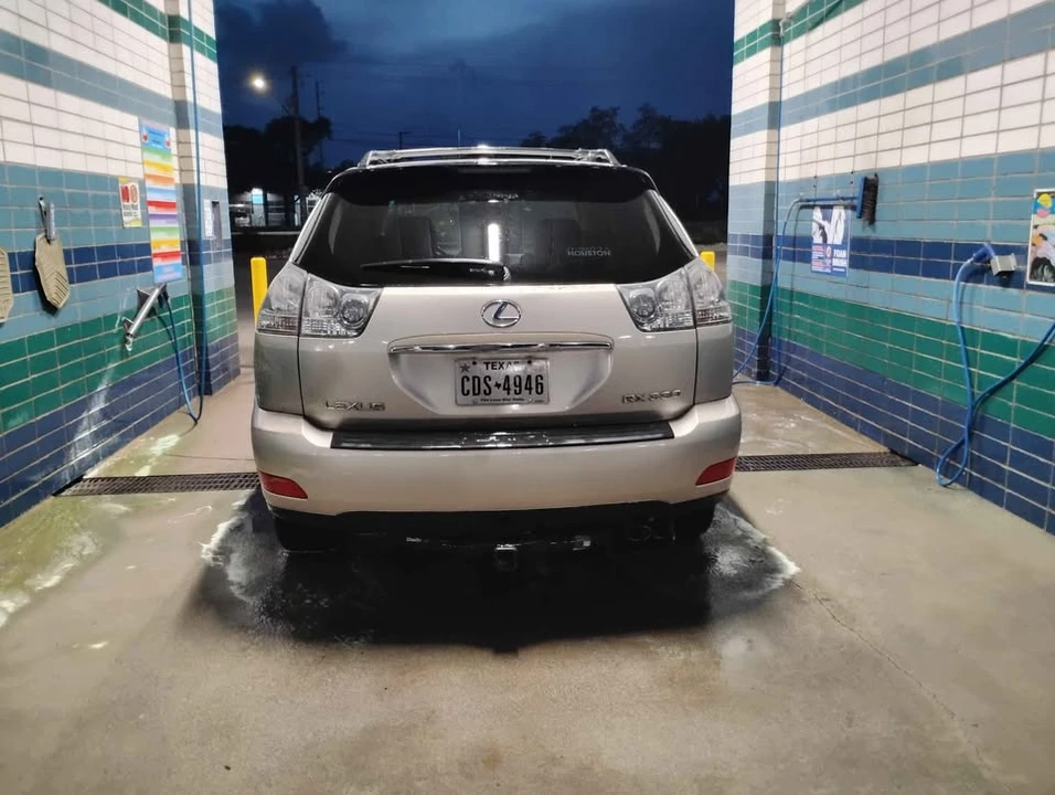 2006 Lexus RX 2nd Gen - Image 4 of 8