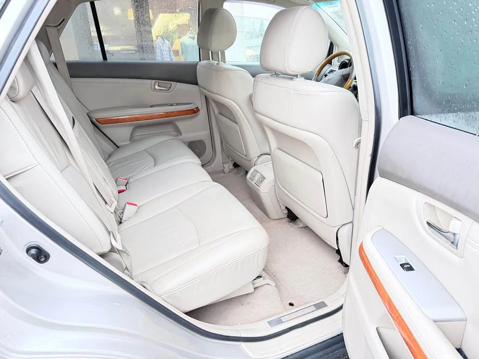 2006 Lexus RX 2nd Gen - Image 3 of 13