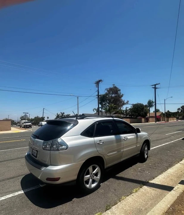 2006 Lexus RX 2nd Gen - Image 2 of 6