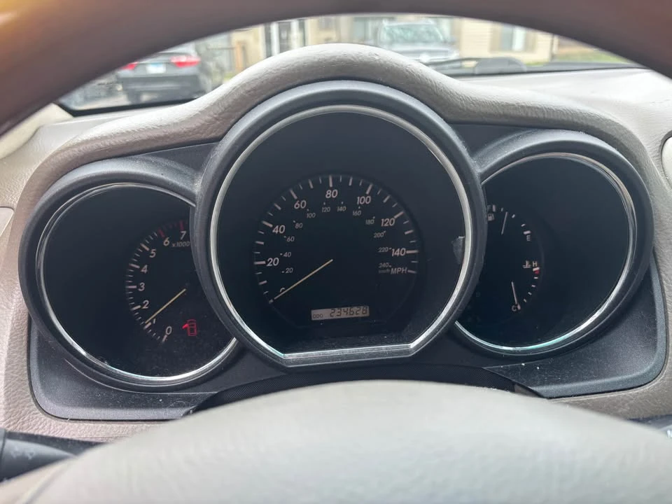 2006 Lexus RX 2nd Gen - Image 11 of 12
