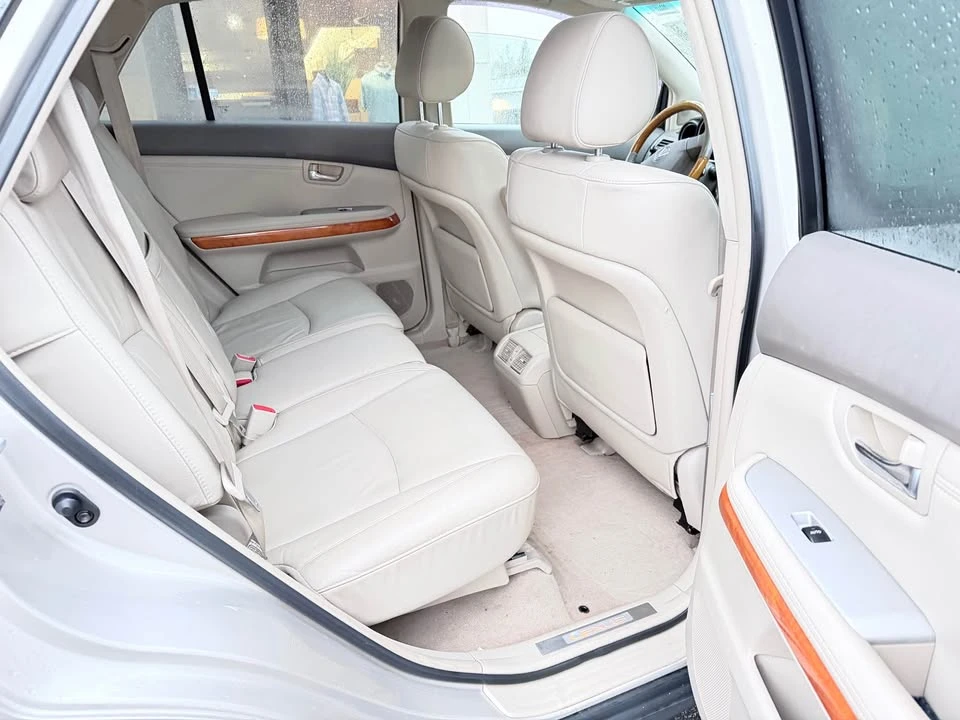 2006 Lexus RX 2nd Gen - Image 3 of 13