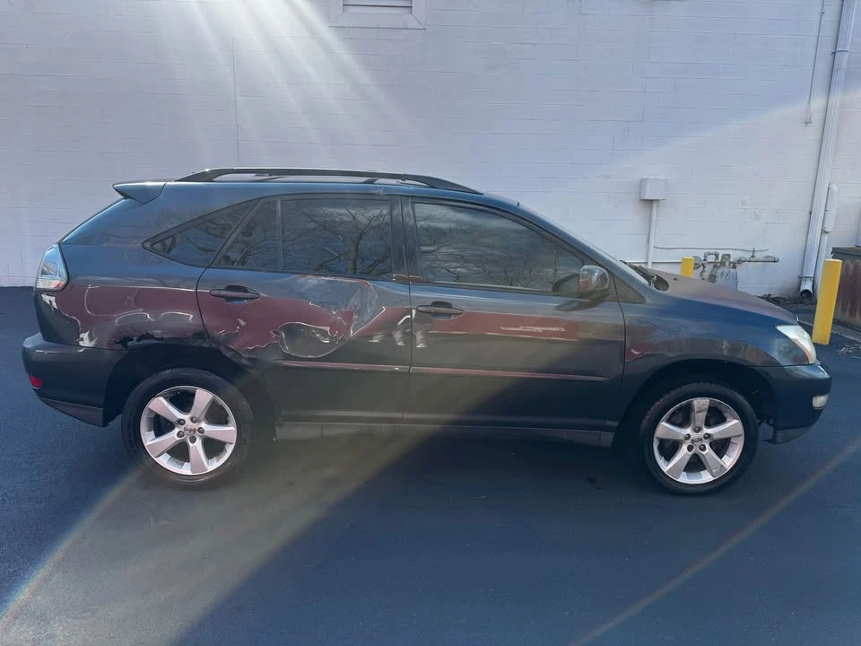 2006 Lexus RX 2nd Gen - Image 3 of 10