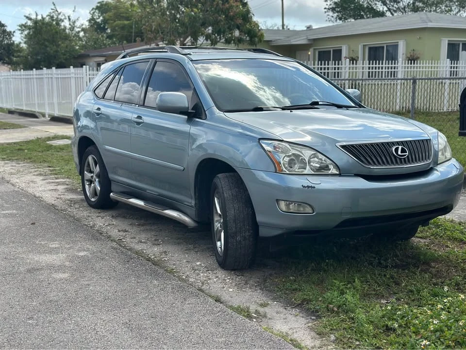 2006 Lexus RX 2nd Gen - Image 2 of 8
