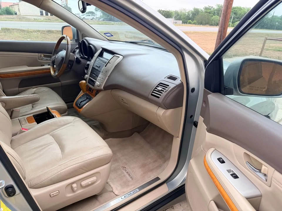 2006 Lexus RX 2nd Gen - Image 6 of 8