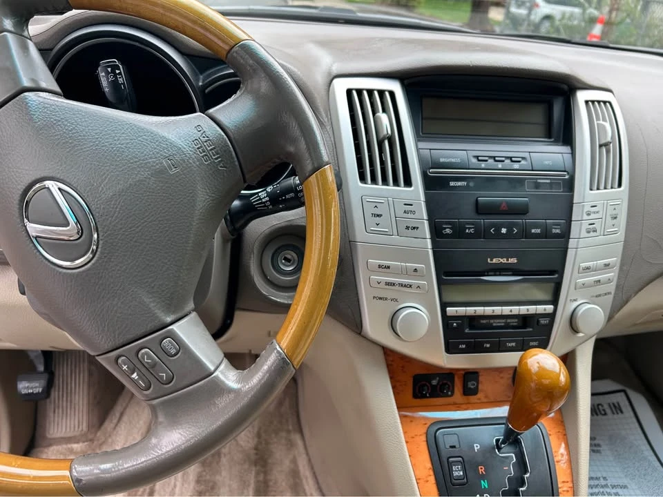 2006 Lexus RX 2nd Gen - Image 18 of 20