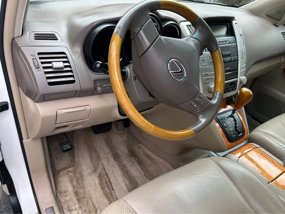 2006 Lexus RX 2nd Gen - Image 19 of 20