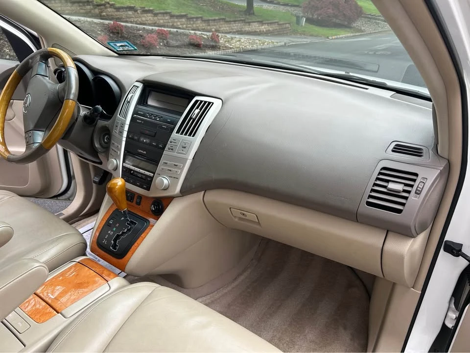 2006 Lexus RX 2nd Gen - Image 16 of 20