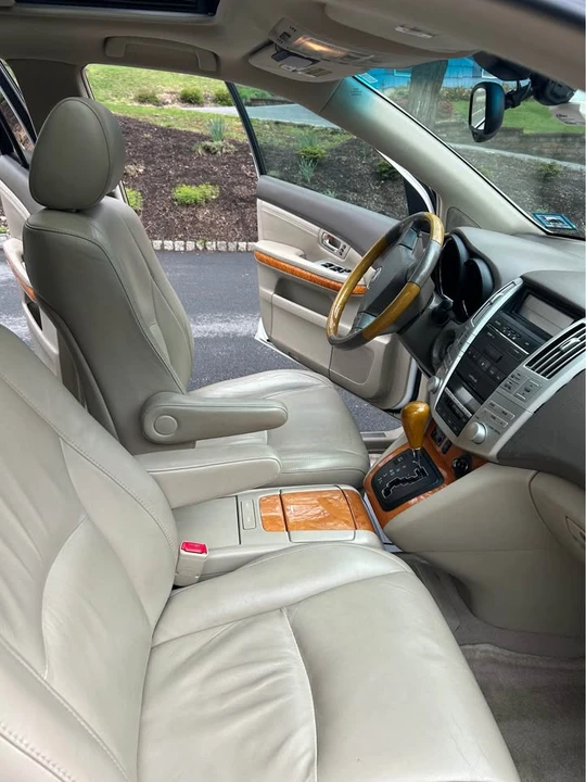 2006 Lexus RX 2nd Gen - Image 15 of 20
