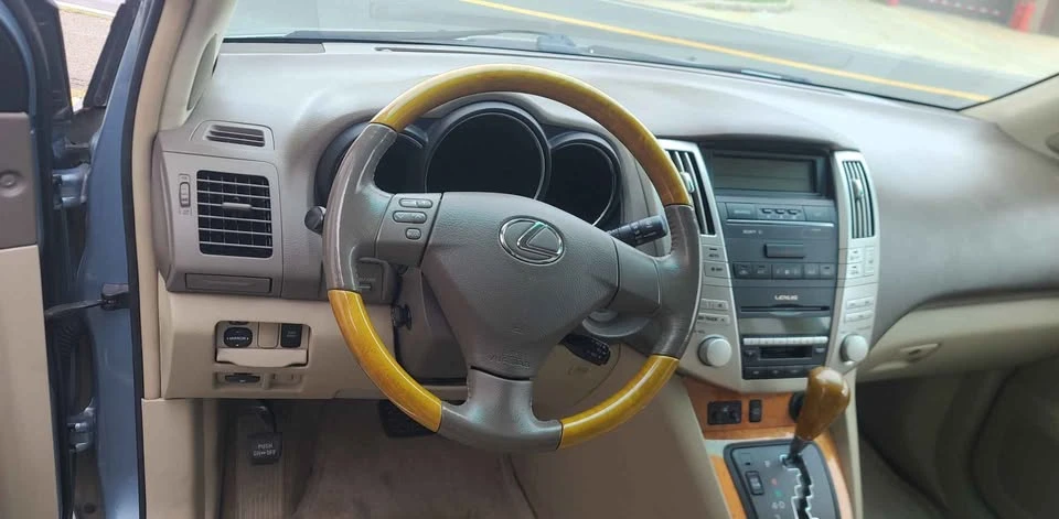 2006 Lexus RX 2nd Gen - Image 7 of 14