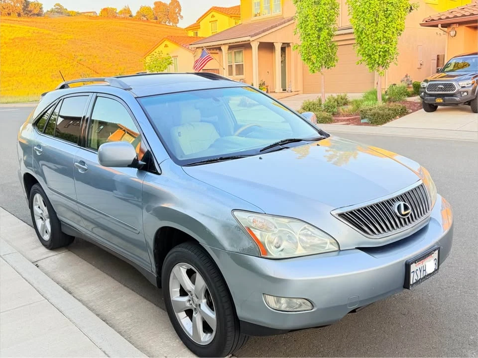 2006 Lexus RX 2nd Gen - Image 2 of 9