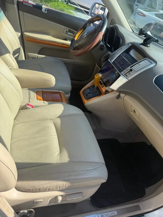 2006 Lexus RX 2nd Gen - Image 5 of 7