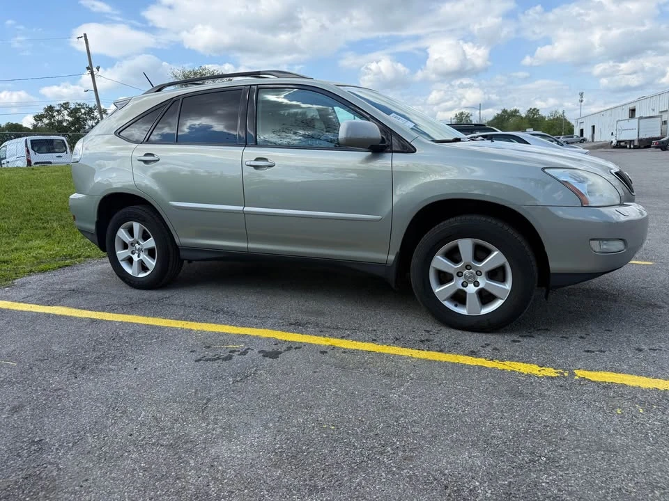 2006 Lexus RX 2nd Gen - Image 2 of 15