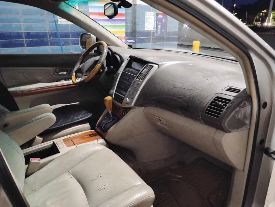 2006 Lexus RX 2nd Gen - Image 7 of 8