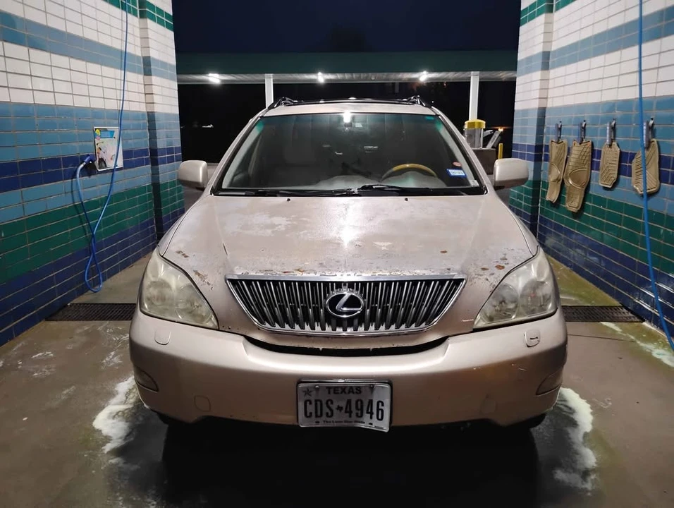 2006 Lexus RX 2nd Gen - Image 6 of 8