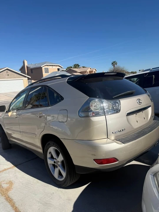 2006 Lexus RX 2nd Gen - Image 2 of 12
