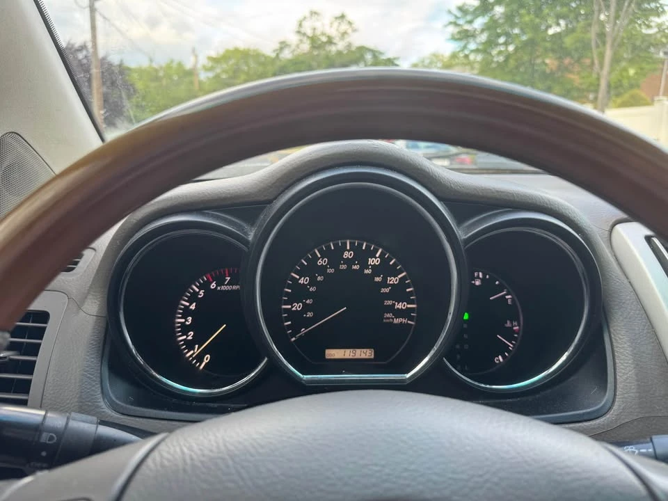 2006 Lexus RX 2nd Gen - Image 13 of 17