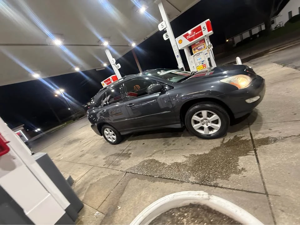 2006 Lexus RX 2nd Gen - Image 5 of 9