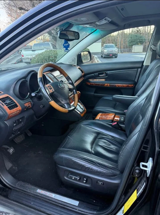 2006 Lexus RX 2nd Gen - Image 4 of 11