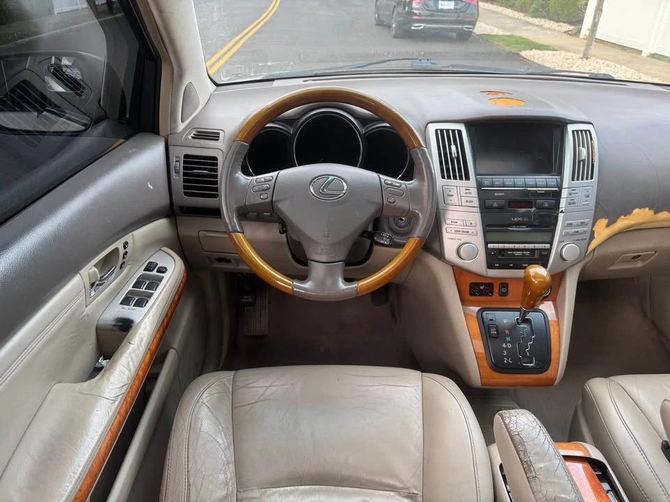 2006 Lexus RX 2nd Gen - Image 12 of 17