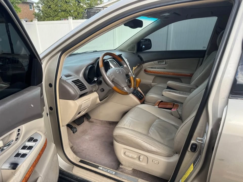 2006 Lexus RX 2nd Gen - Image 9 of 17
