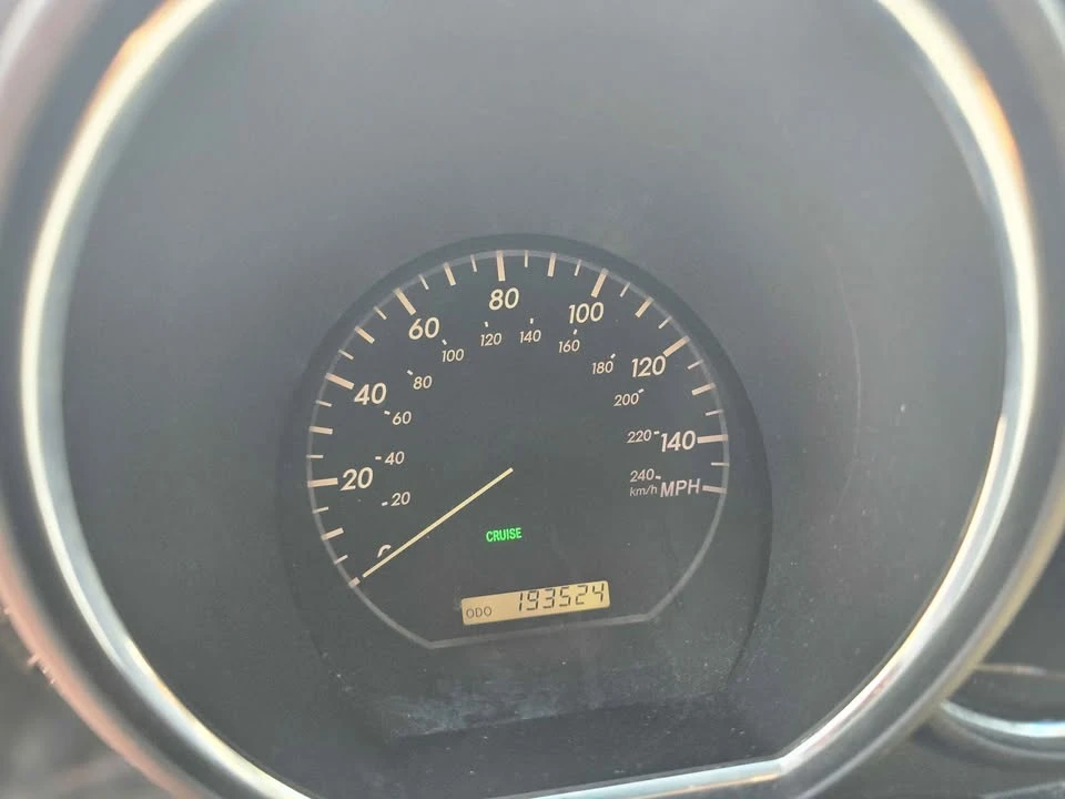 2006 Lexus RX 2nd Gen - Image 4 of 11