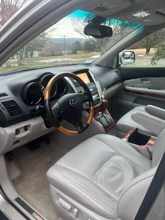 2006 Lexus RX 2nd Gen - Image 6 of 15