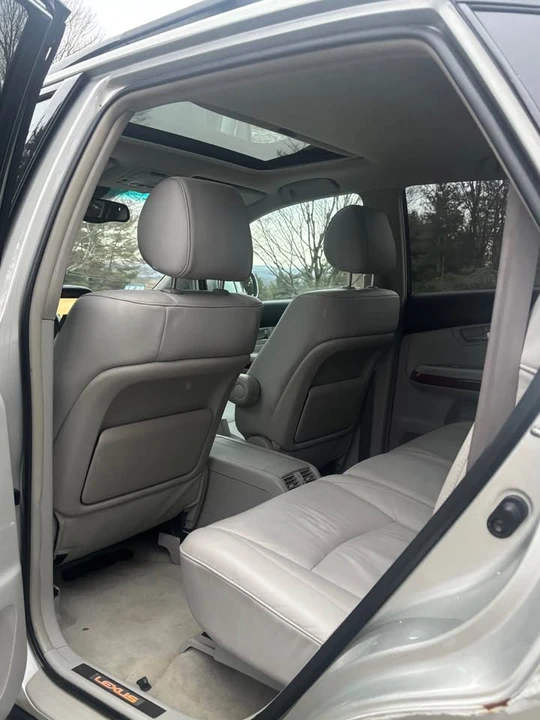 2006 Lexus RX 2nd Gen - Image 11 of 15