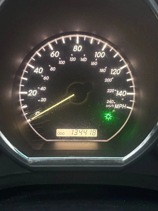 2006 Lexus RX 2nd Gen - Image 8 of 15
