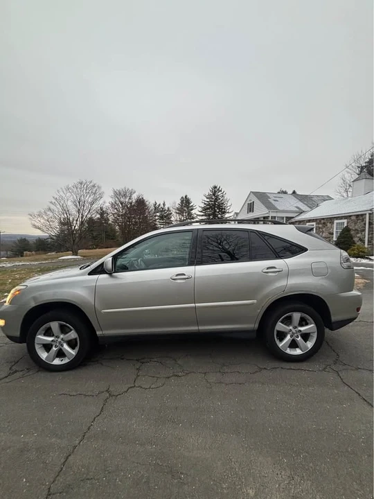 2006 Lexus RX 2nd Gen - Image 2 of 15