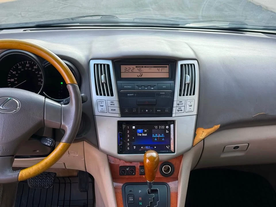 2006 Lexus RX 2nd Gen - Image 13 of 14