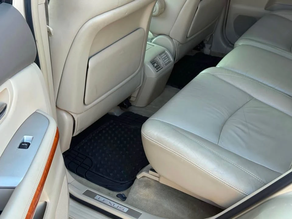 2006 Lexus RX 2nd Gen - Image 9 of 14