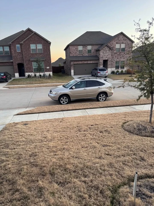 2006 Lexus RX 2nd Gen - Image 2 of 3