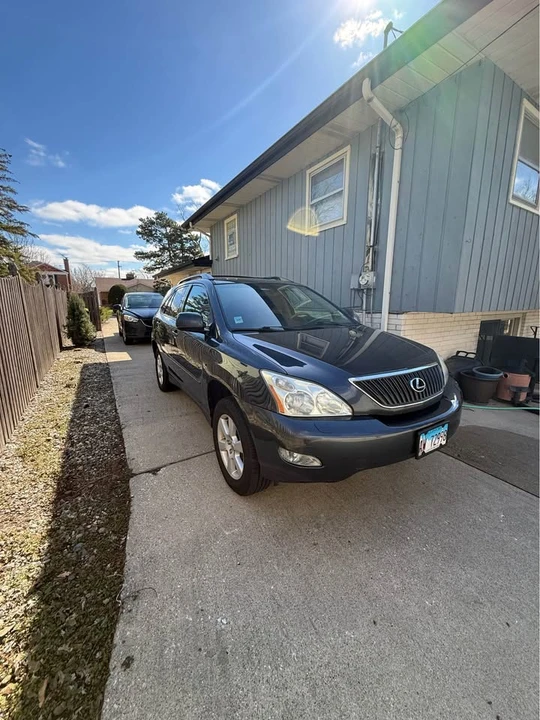 2006 Lexus RX 2nd Gen - Image 2 of 8