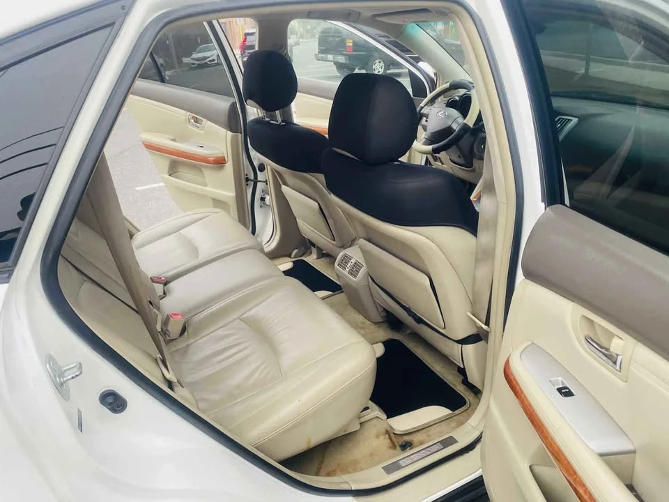 2006 Lexus RX 2nd Gen - Image 2 of 13