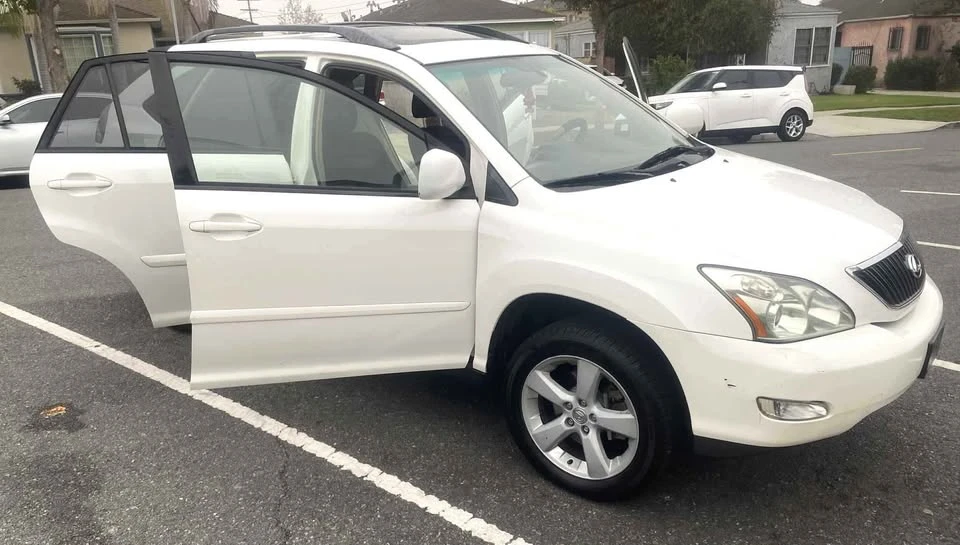 2006 Lexus RX 2nd Gen - Image 8 of 13