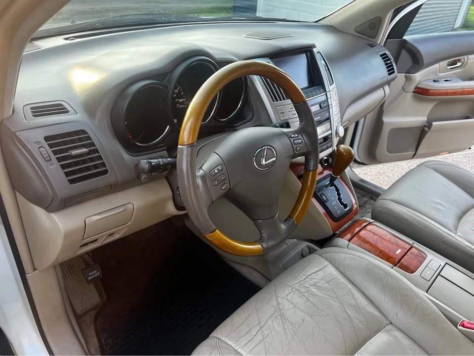 2006 Lexus RX 2nd Gen - Image 7 of 16
