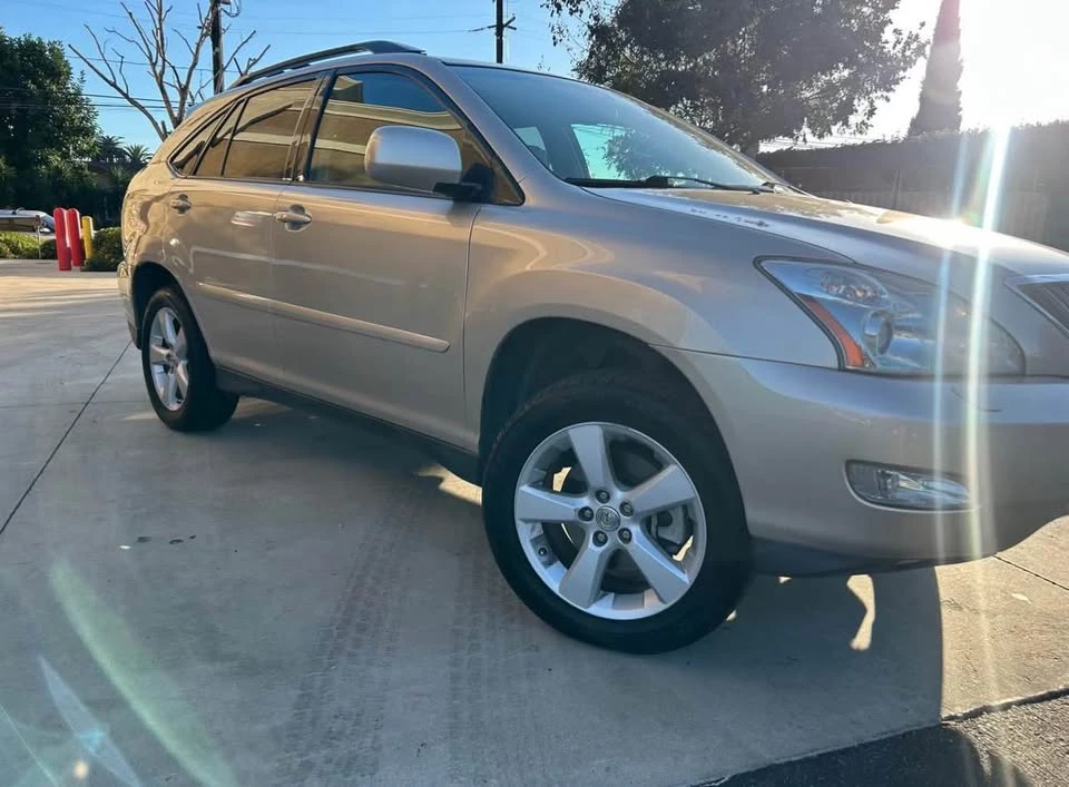 2006 Lexus RX 2nd Gen - Image 2 of 9