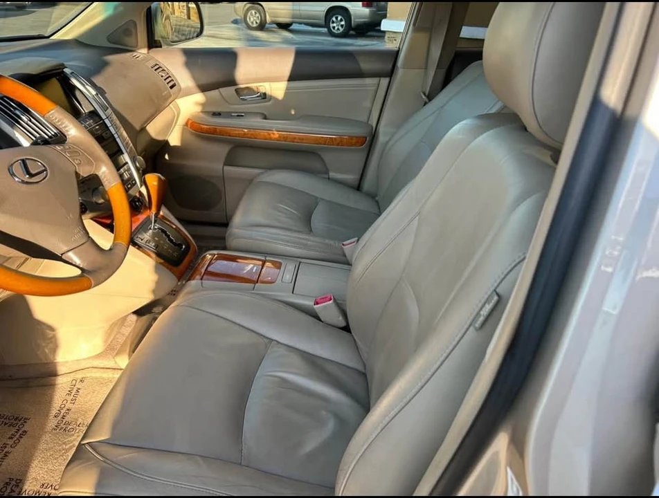 2006 Lexus RX 2nd Gen - Image 6 of 9