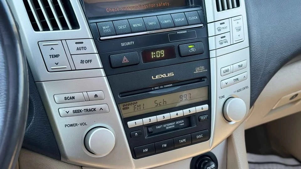 2006 Lexus RX 2nd Gen - Image 11 of 19